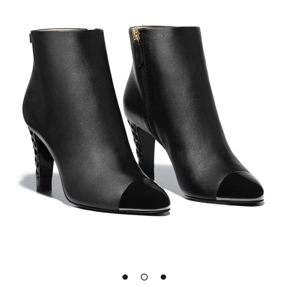 Authentic Chanel leather short boots - Picture 4 of 5